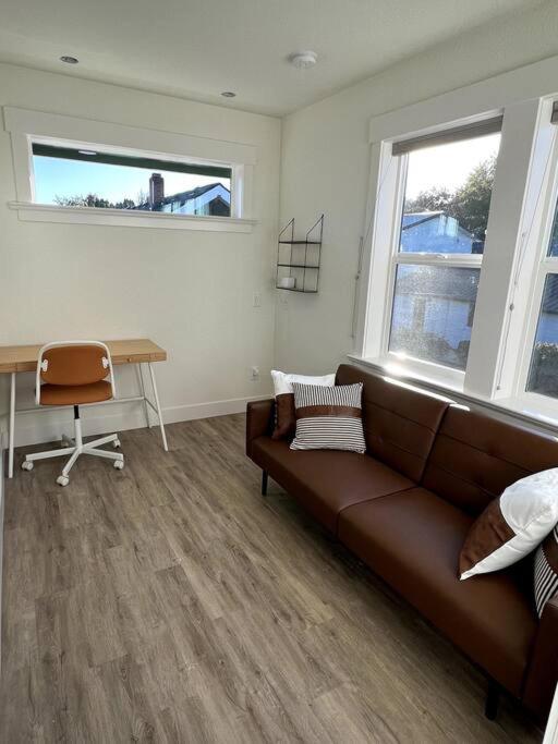 Brand New Custom Built Cottage In Downtown W/Pool! Salem Dış mekan fotoğraf