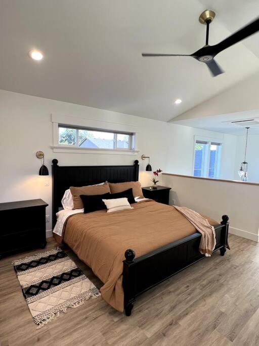 Brand New Custom Built Cottage In Downtown W/Pool! Salem Dış mekan fotoğraf